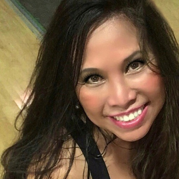 New posher! I love to shop as much as you do :D <3 - Picture 5 of 5